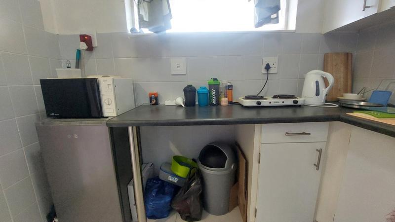1 Bedroom Property for Sale in Loevenstein Western Cape